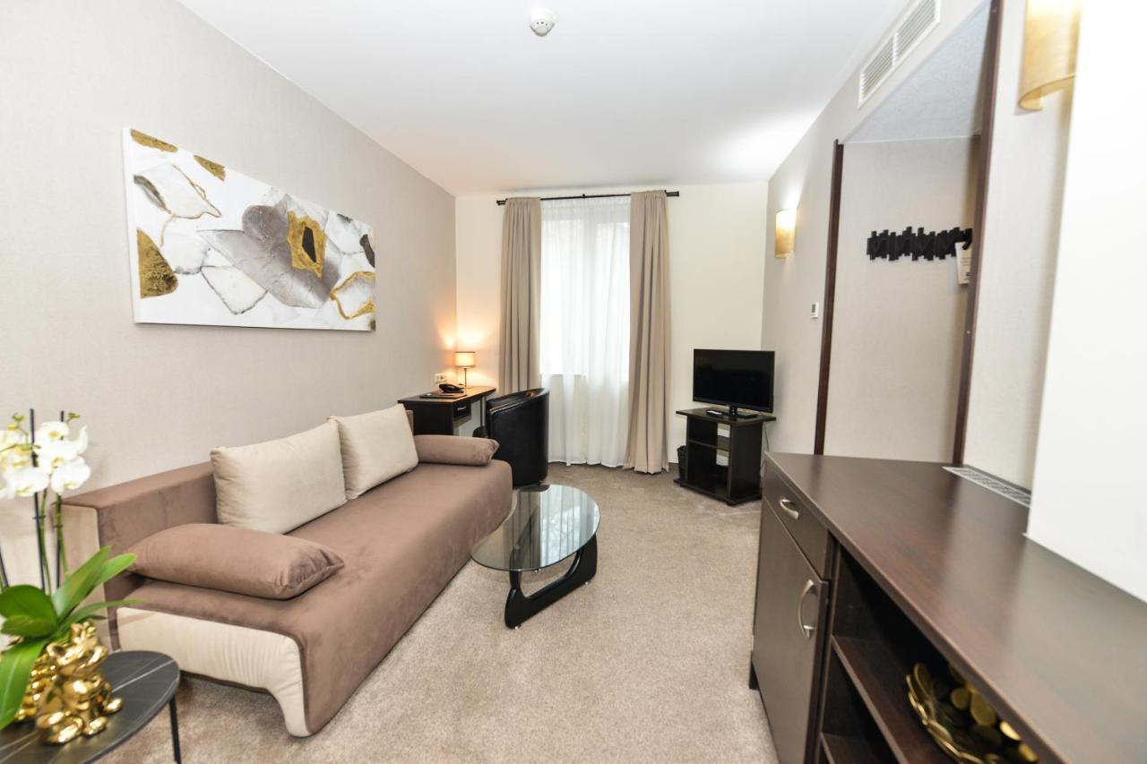 Art Plaza Hotel Sofia Luaran gambar