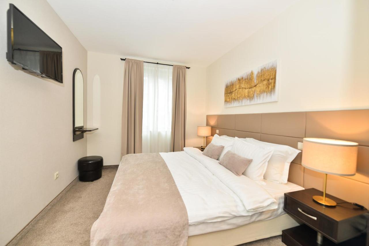 Art Plaza Hotel Sofia Luaran gambar