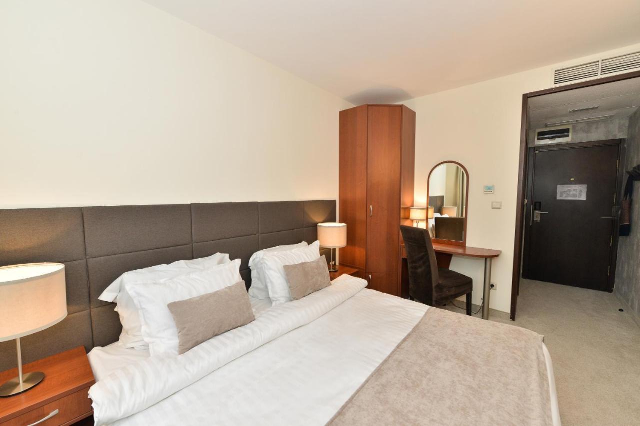 Art Plaza Hotel Sofia Luaran gambar