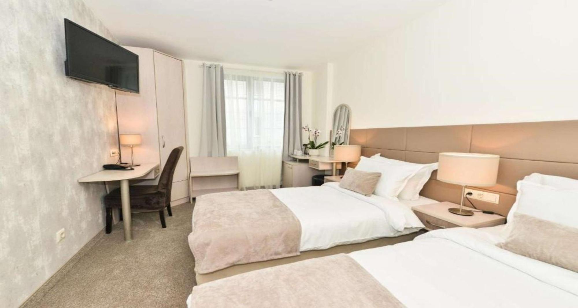 Art Plaza Hotel Sofia Luaran gambar