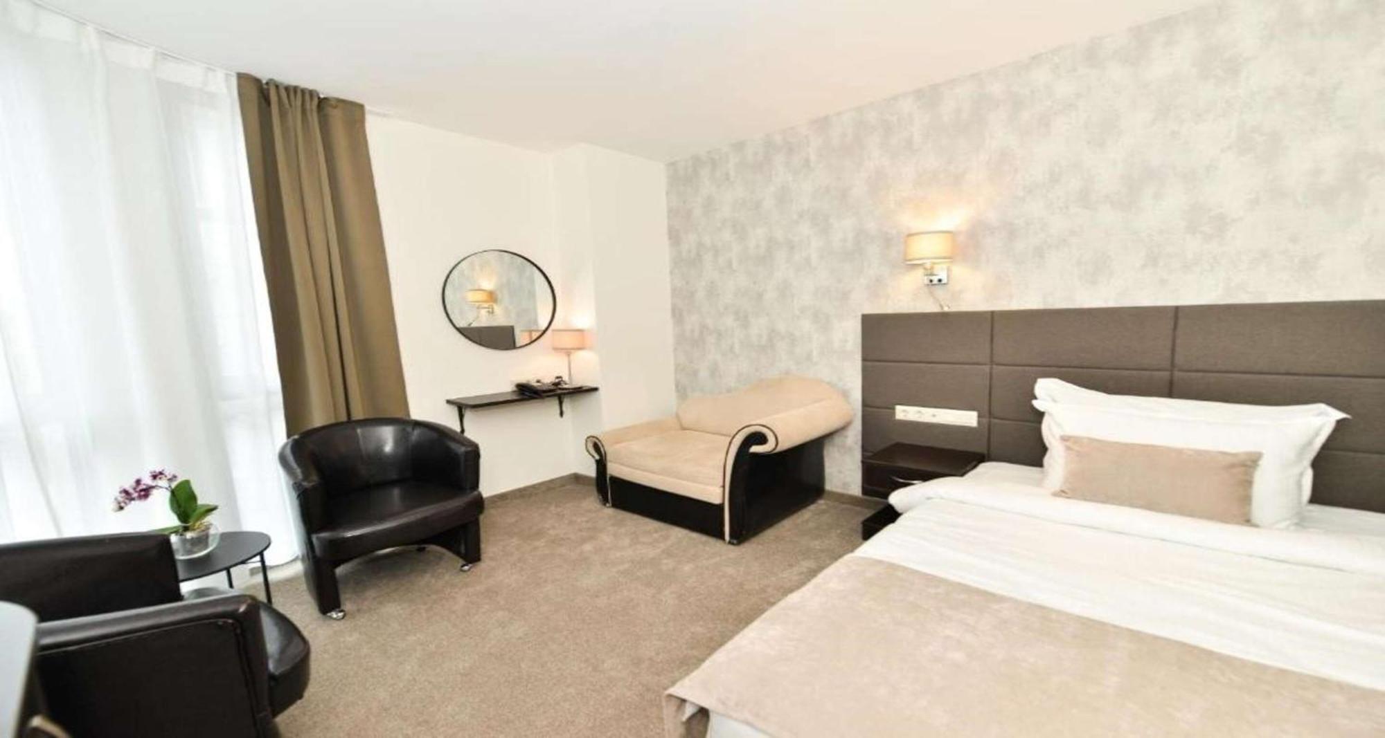 Art Plaza Hotel Sofia Luaran gambar